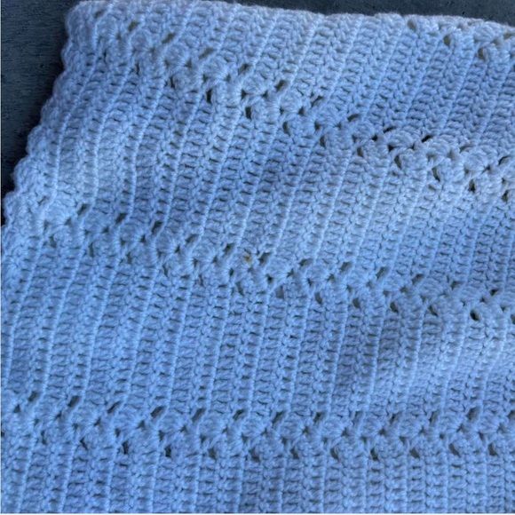 White crochet cardigan shawl cape with button up front, handmade - Picture 5 of 5